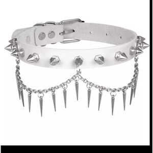 NWOT Spiked Choker Collar Necklace with Chain - White
